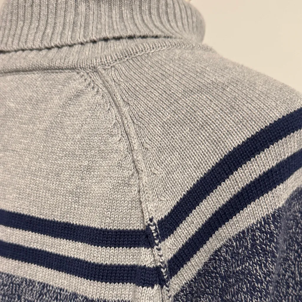 Woman’s Gray and Blue Sweater - Image 5