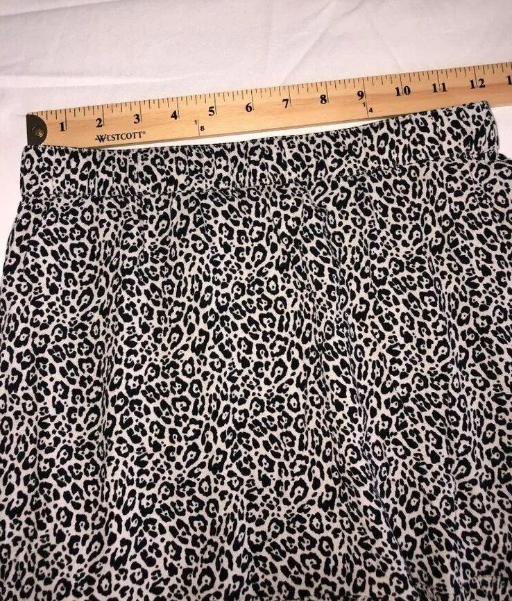 American Eagle Leopard Print Skirt Size XS Cheetah Mini Ruffled Black White Mini - Image 3