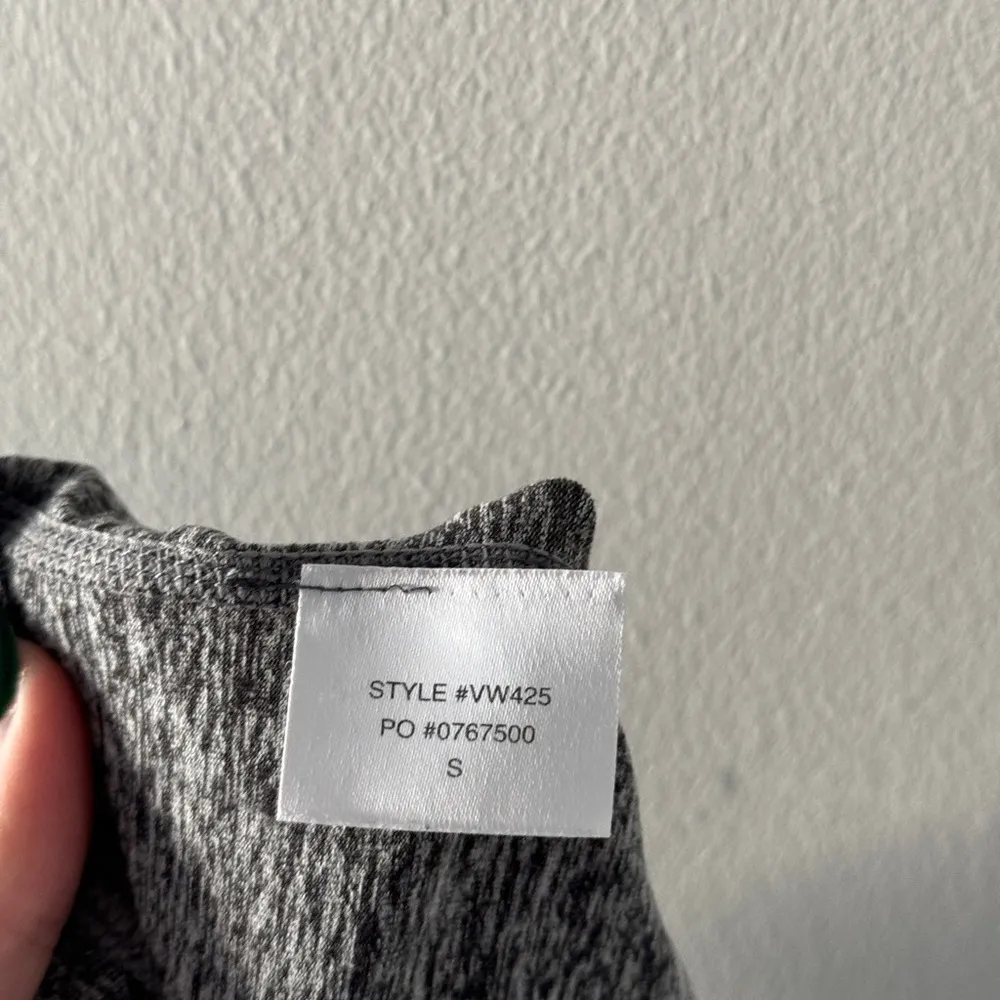 VUORI Halo Essential Wideleg Pants in Heather Gray S - Image 7