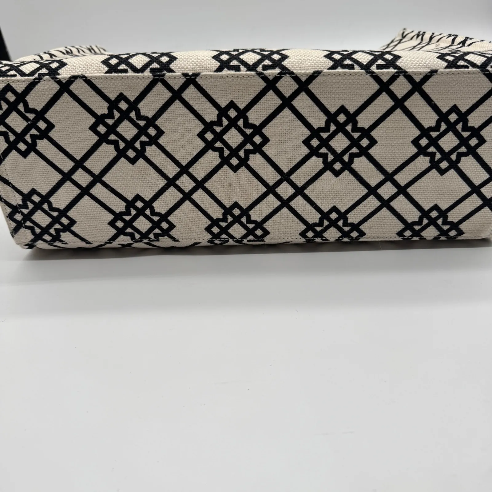 Spartina 449 Seven Oaks Linen Market Tote Black Cream Geometric - Image 4