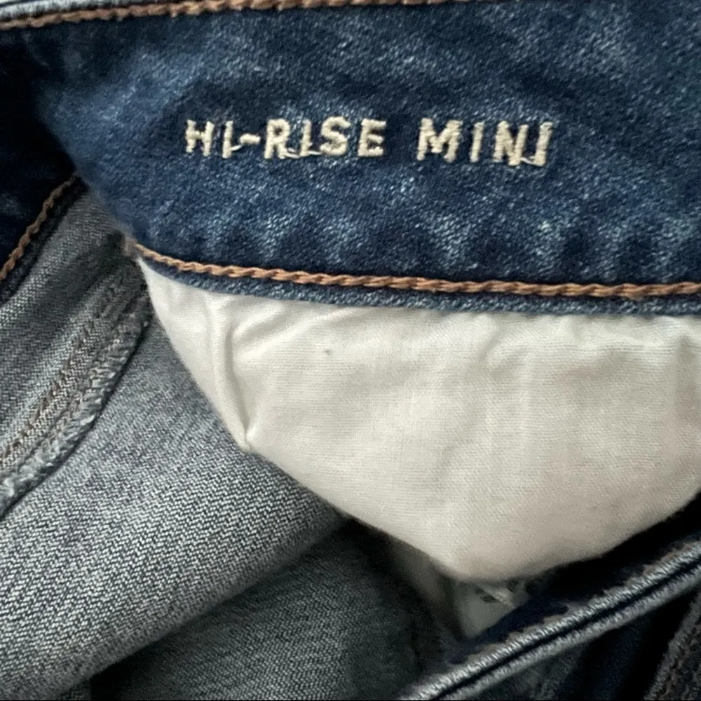 American Eagle Super Stretch Denim Hi-Rise Mini Distressed Skirt Size 6 Regular - Image 4