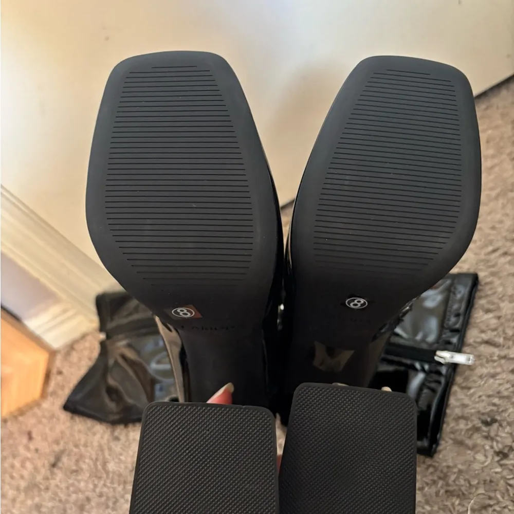 LAMODA PATENT VINYL PLATFORM BLACK BOOTS WITH BUCKLES SIZE 8 DOLLS KILL - Image 5