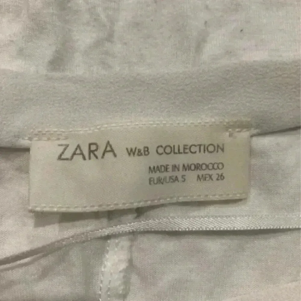 ⭐️ Zara w&b collection white blouse in size small - Image 5