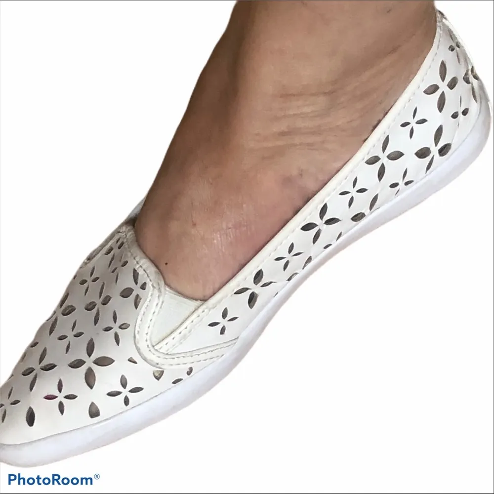 Michael Kors Michael  Olive laser cut sneakers - Image 6