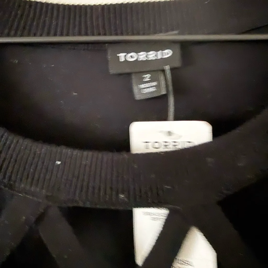 NWT Torrid Long Sleeve Crisscross Top Sweater in Black Size 2 or XXL - Image 5