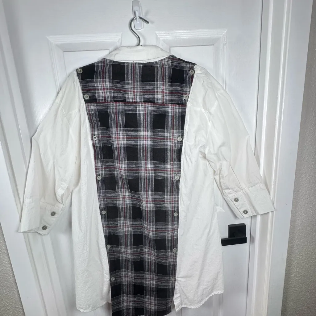 Plaid Back Button-Down Shirt - White and Black - Image 4