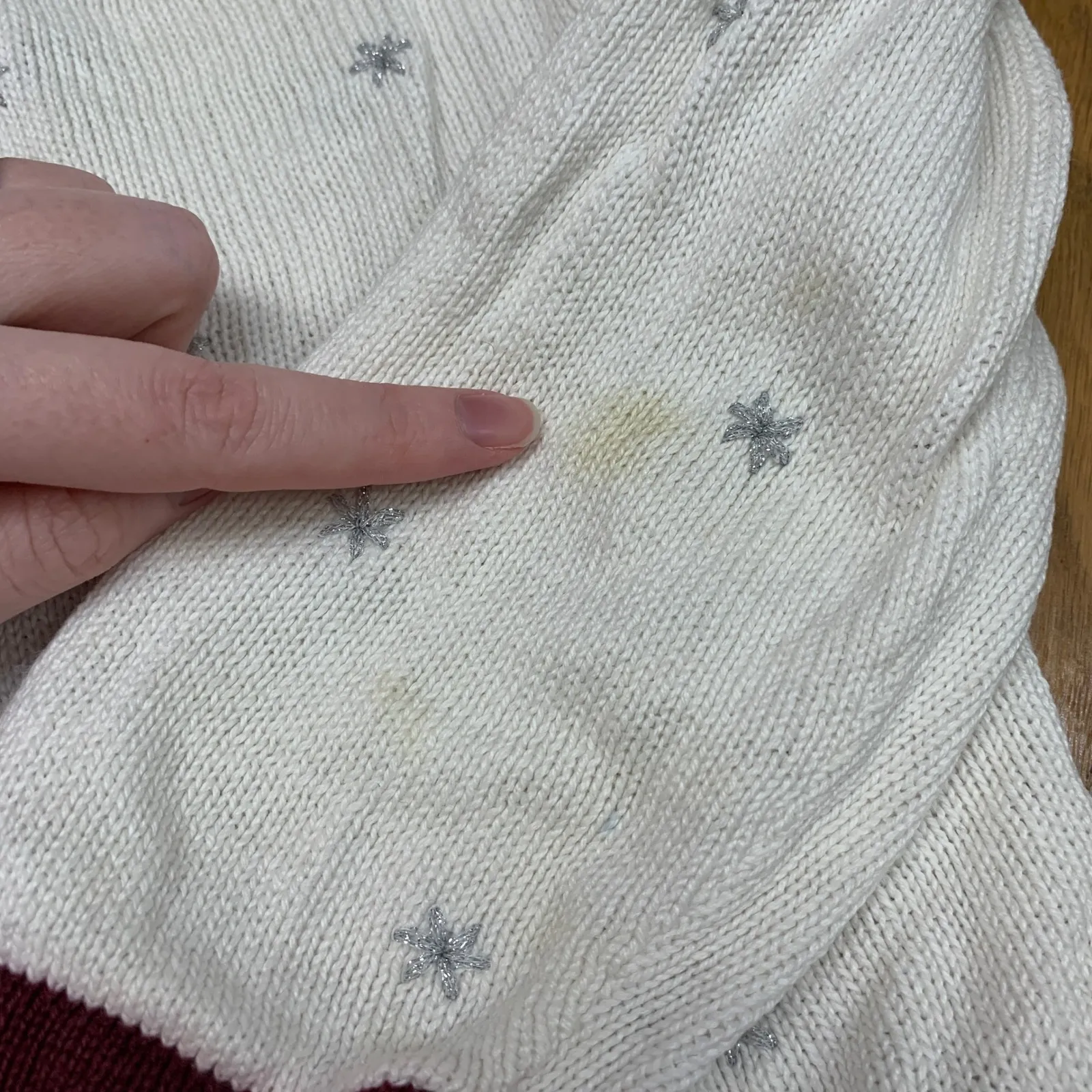 Christopher Banks Womens White Hand Embroidered Christmas Sweater Size M Vintage - Image 5