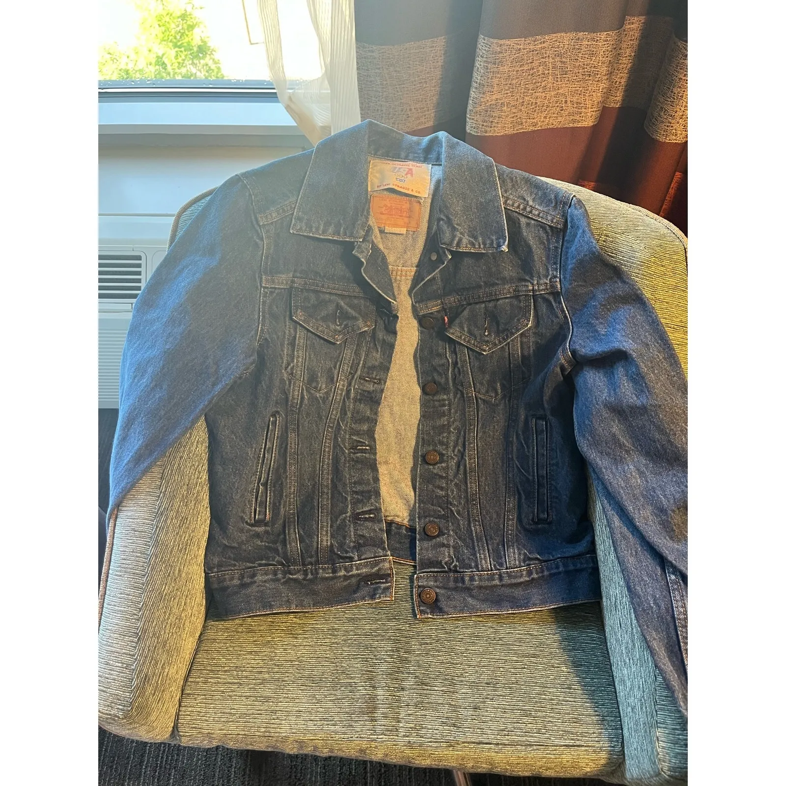 Rare  Vintage 1984 Olympic USA Team Levi's Denim Jacket 76001-0214 Unisex sz M - Image 4