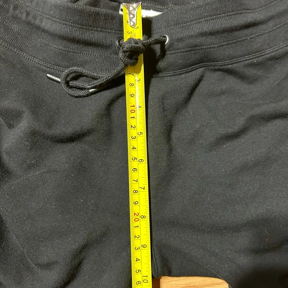 🏷️🏷️Nwot DKNY cropped jogger sweats women’s Lg - Image 9