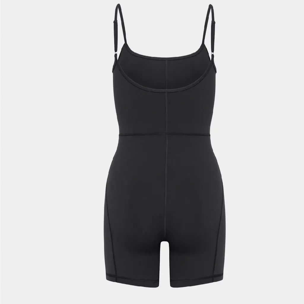 Aritzia Wilfred Free Divinity Romper 7” Black - Image 5