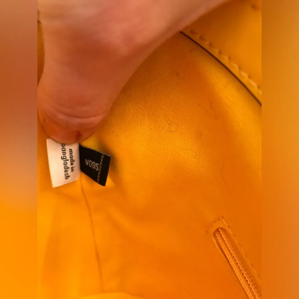 NWOT Kate Spade Cruise Medium Mango Ice and White Striped Straw Tote - Image 9