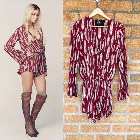 Planet blue BOHO SLEEVE ROMPER small - Image 2