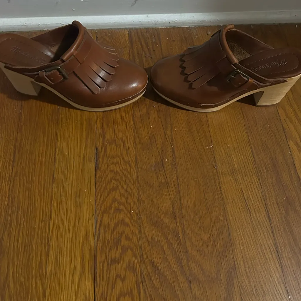 Madewell Brown Leather Fringe Clogs size 6 - Image 5