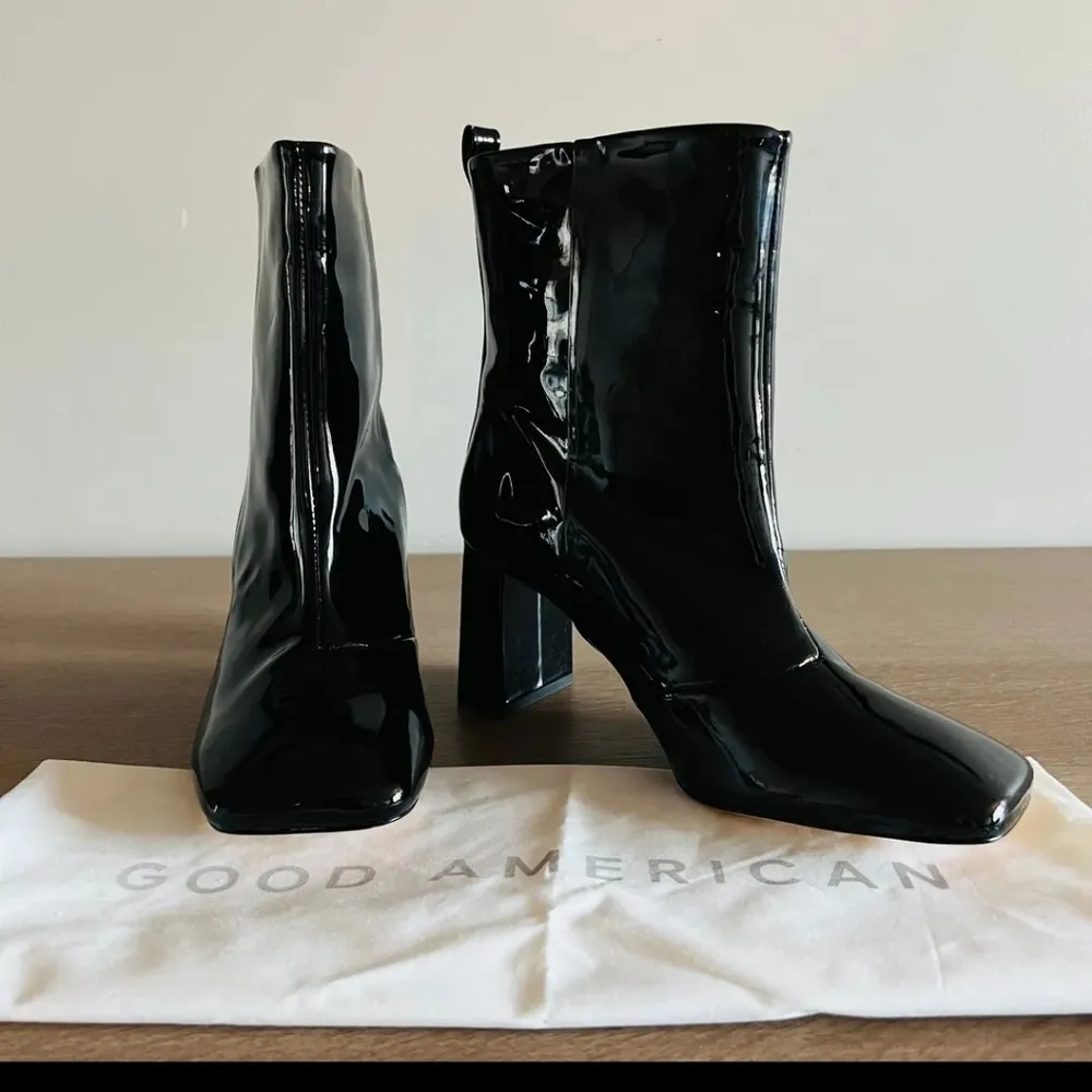 Good American  Square Toe Booties in Black Patent Leather Heel Boots 8.5 NWOT - Image 5