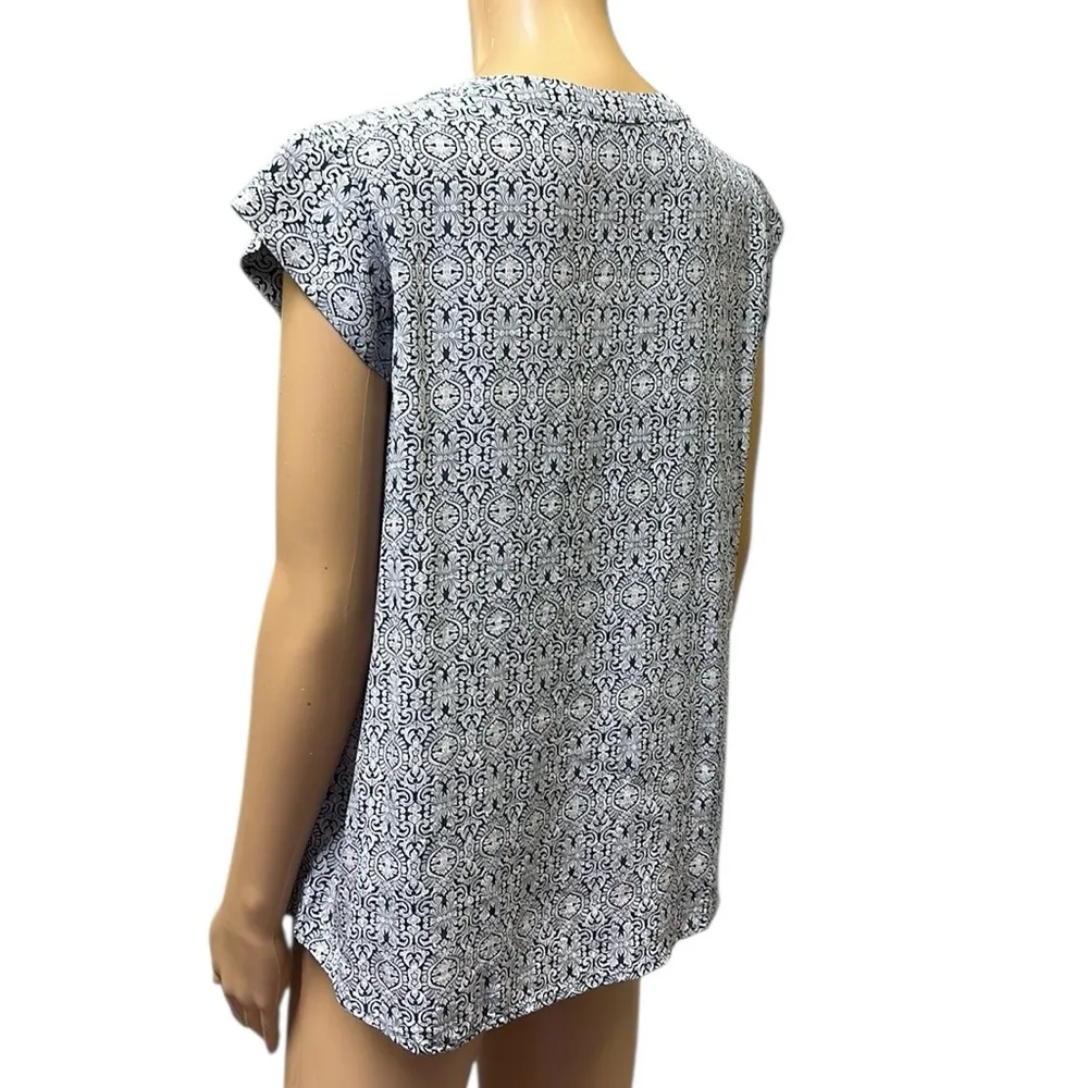 Silk Cynthia Rowley Split Neck Blue White Geo Print Pocket Short Slv Blouse L - Image 6