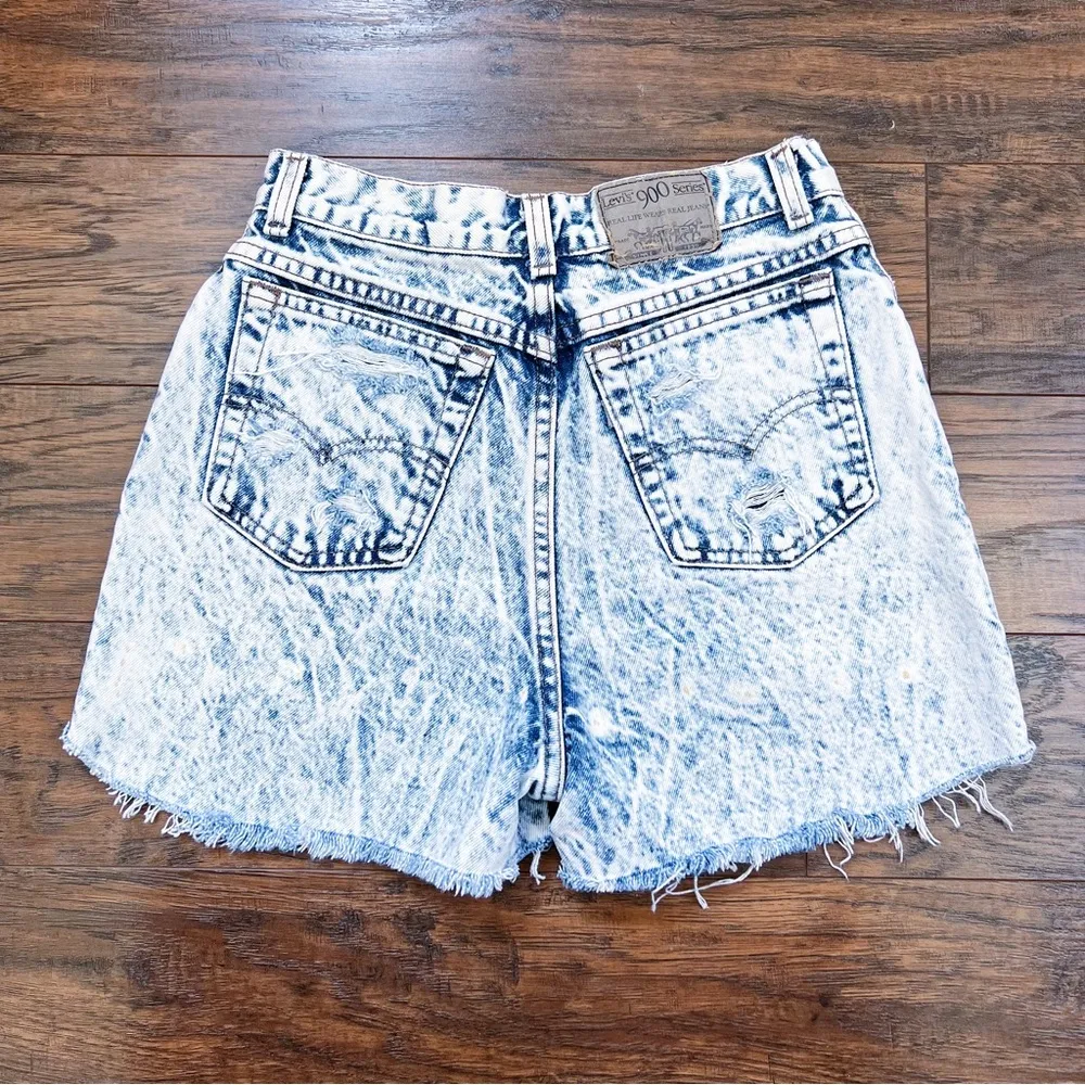 Levi’s • vintage 900 Series cut off shorts acid wash denim bleached frayed 80s - Image 9