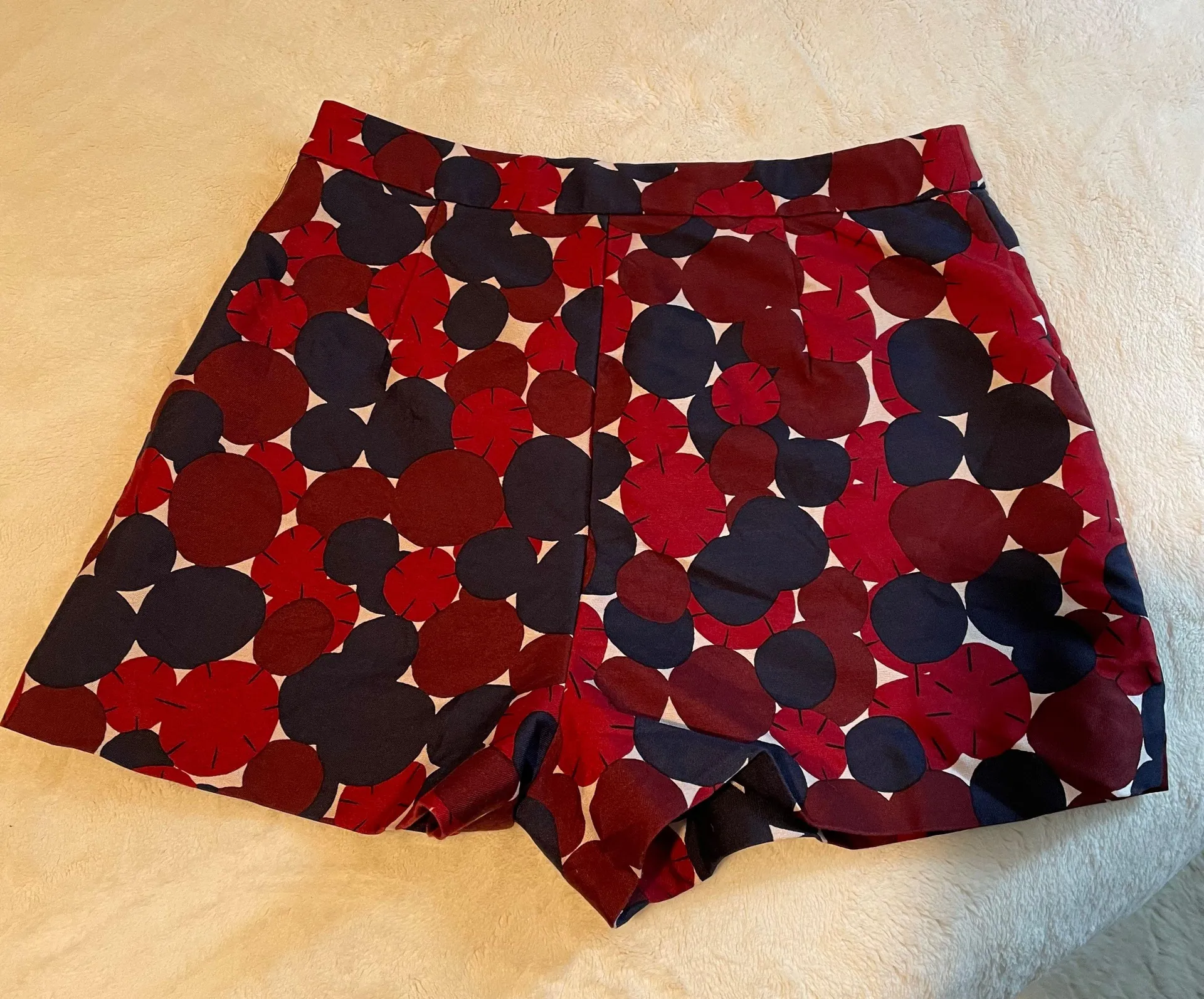DVF circle print high waisted shorts - Image 10