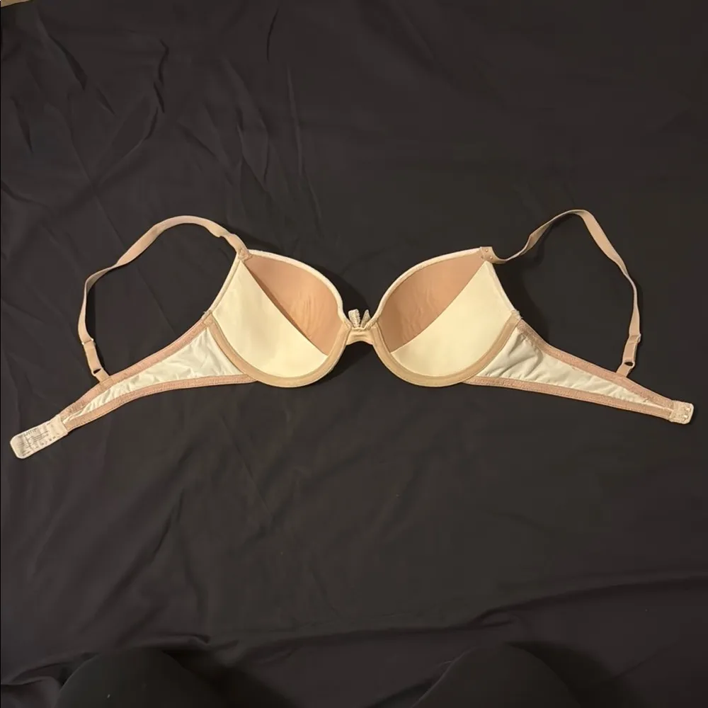 Vassarette Padded Bra with Underwire Support 36B - Image 2