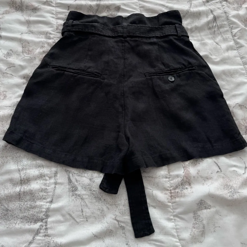 Reformation Castel High-Waisted Black paper bag Shorts with pockets, size 0 USA - Image 15