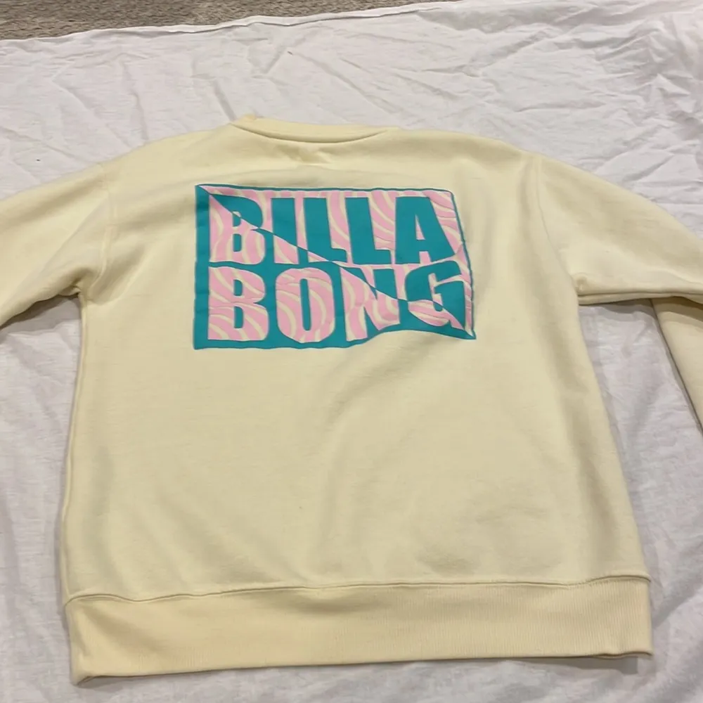 Billabong woman’s yellow crewneck - Image 5