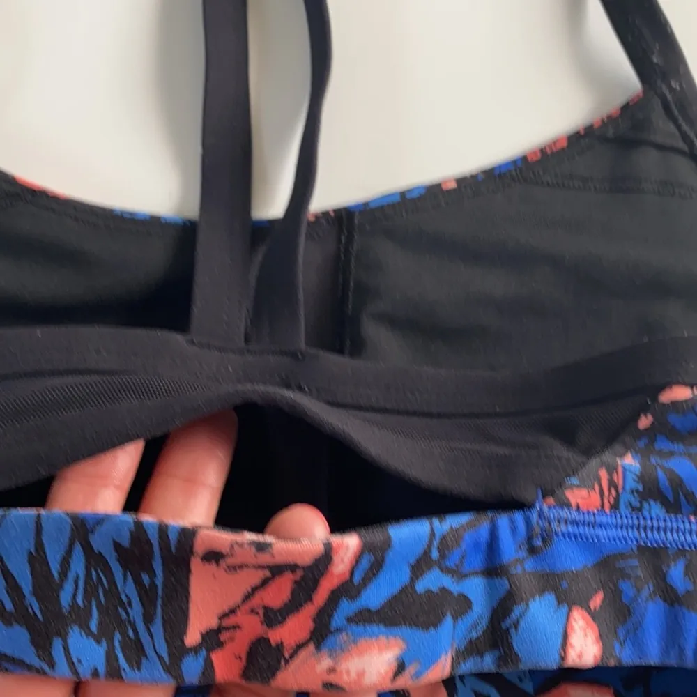 Lululemon Rise and Run Bra Mini Paint Storm Harbor Blue Multi / Black!Size 6 - Image 5