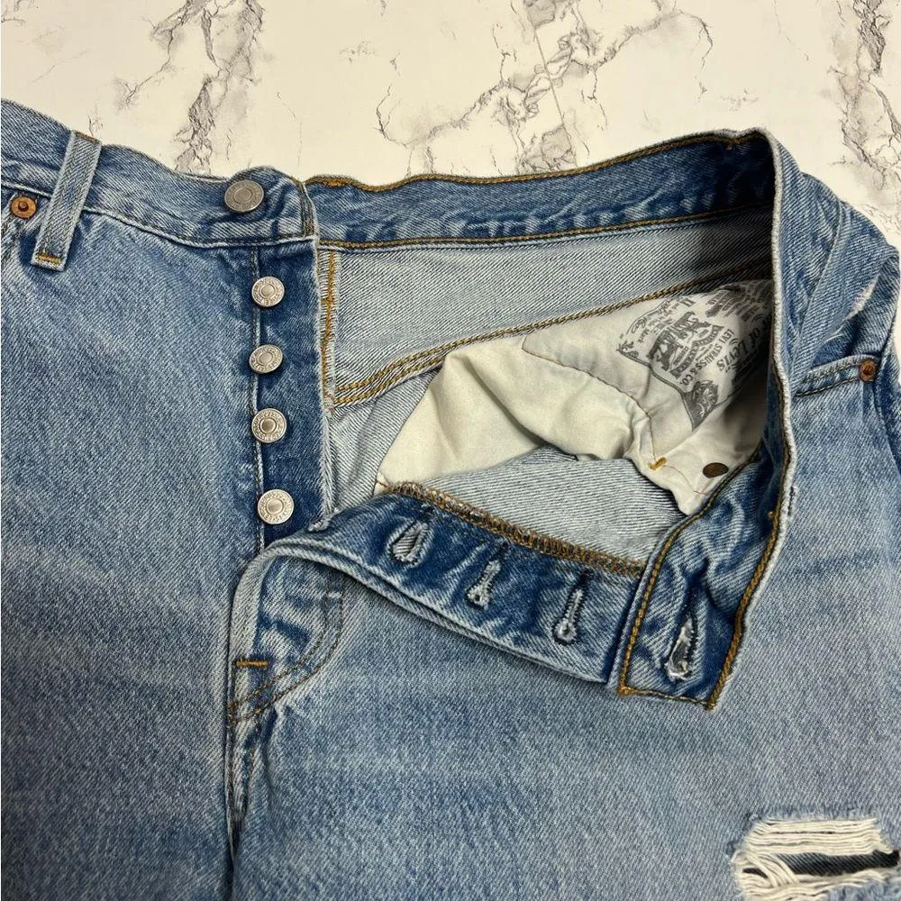 Levi’s 501 straight distressed jeans Sz 32 - Image 5