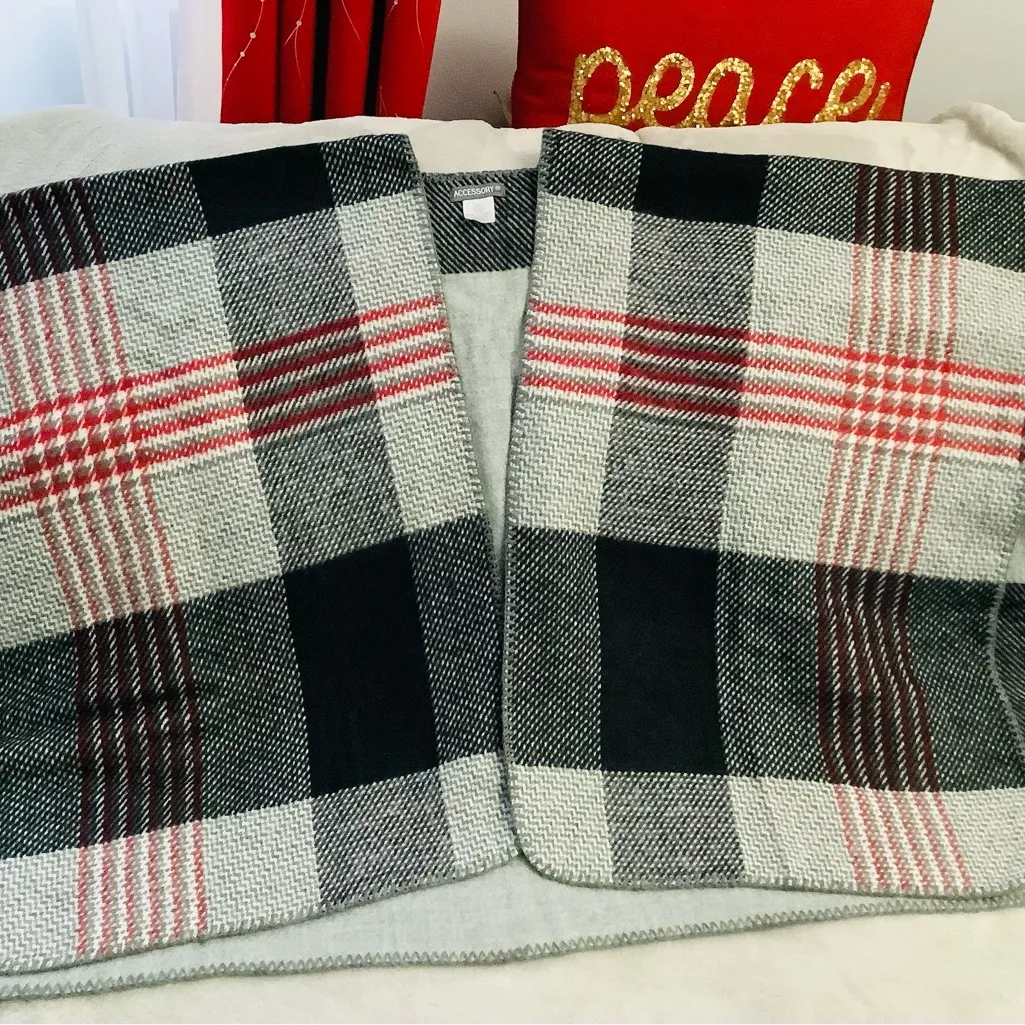 Oversized poncho - Image 6