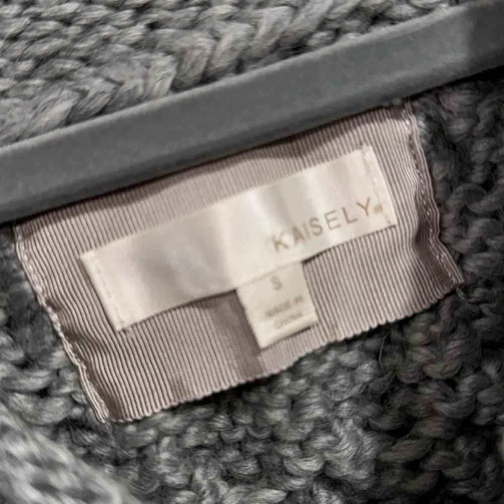 Kaisely sweater knit gray short sleeve alpaca wool acrylic blend‎ small - Image 3