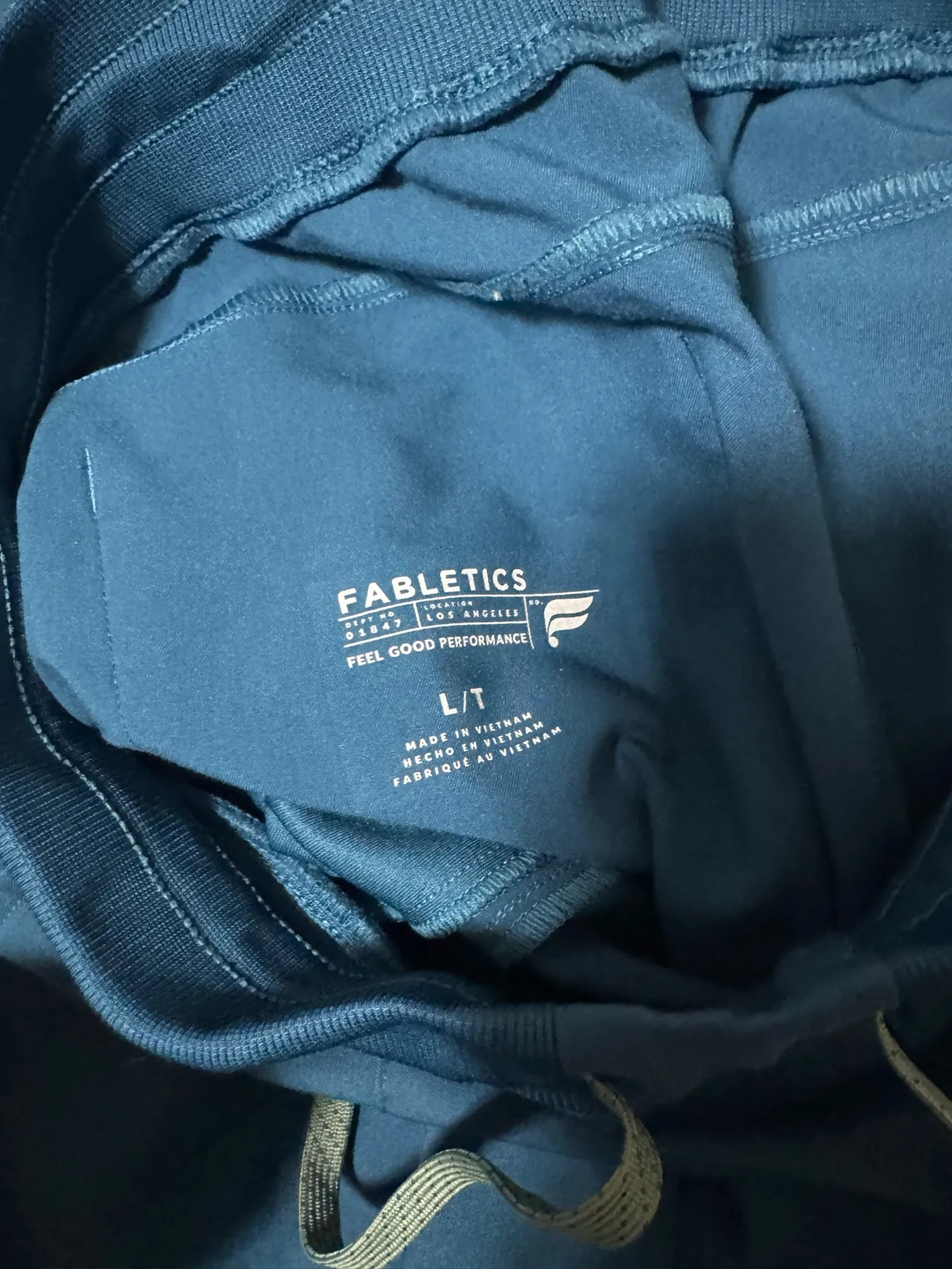 Fabletics  Scrub Set Size XL and L/T - Image 3