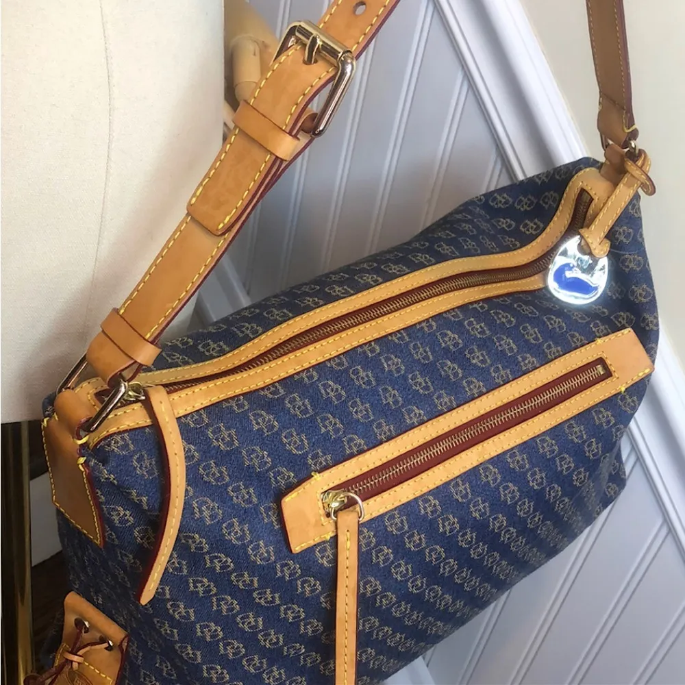 Vintage Dooney and Bourkey Blue Jacquard Monogram Top Zipper Tote Shoulder Bag - Image 4