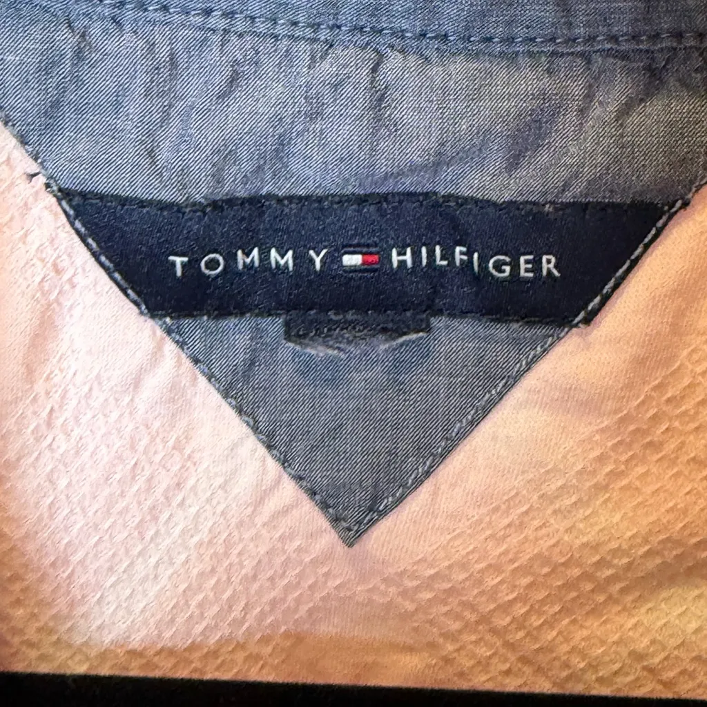 Tommy Hilfiger Pink Textured Button Down Shirt – Women’s Medium - Image 7