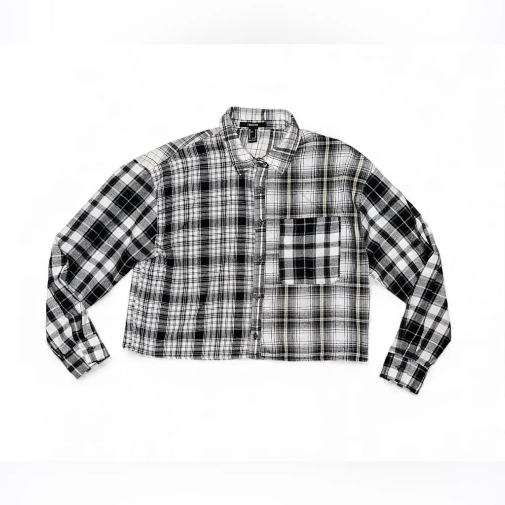 Forever 21 Multi Patchwork Plaid Cropped Flannel Shirt Black White Size M - Image 5
