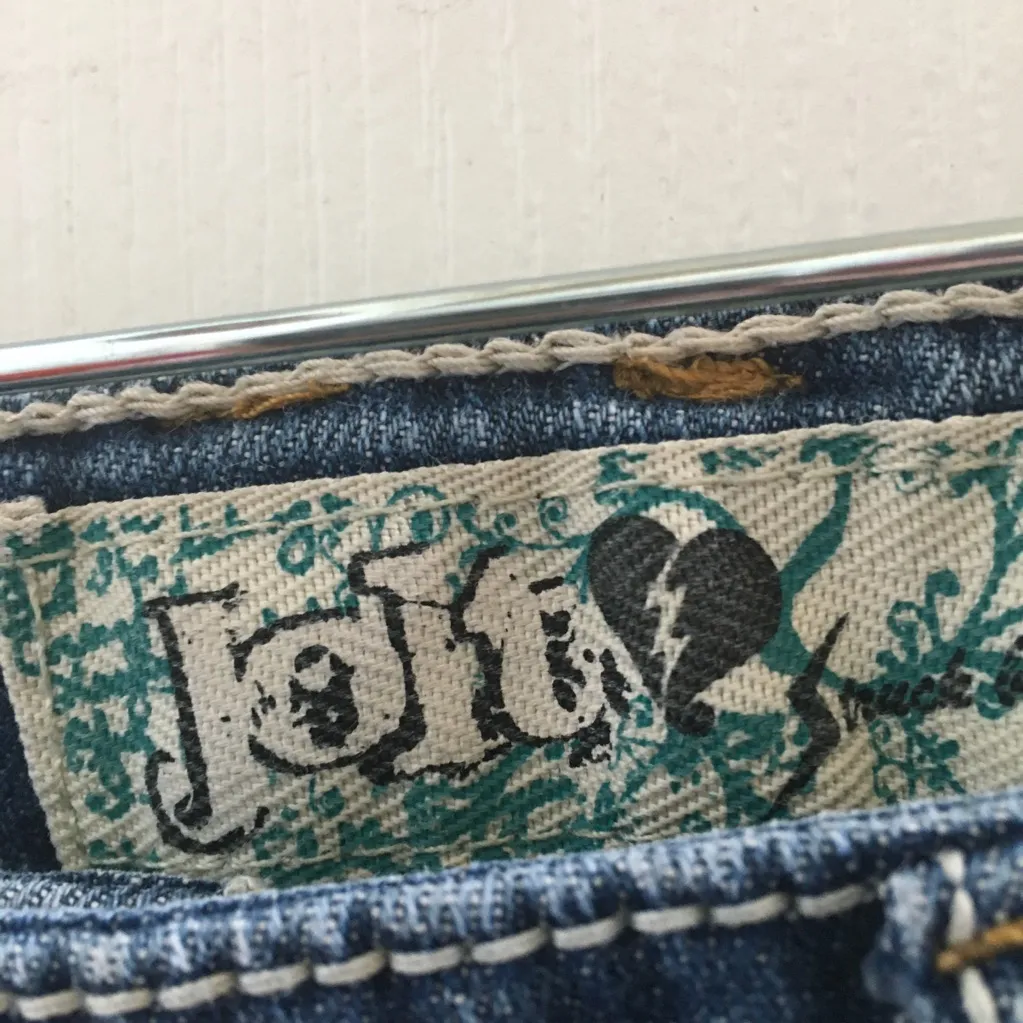 FINAL MARKDOWN Junior jolt shorts 3 - Image 4