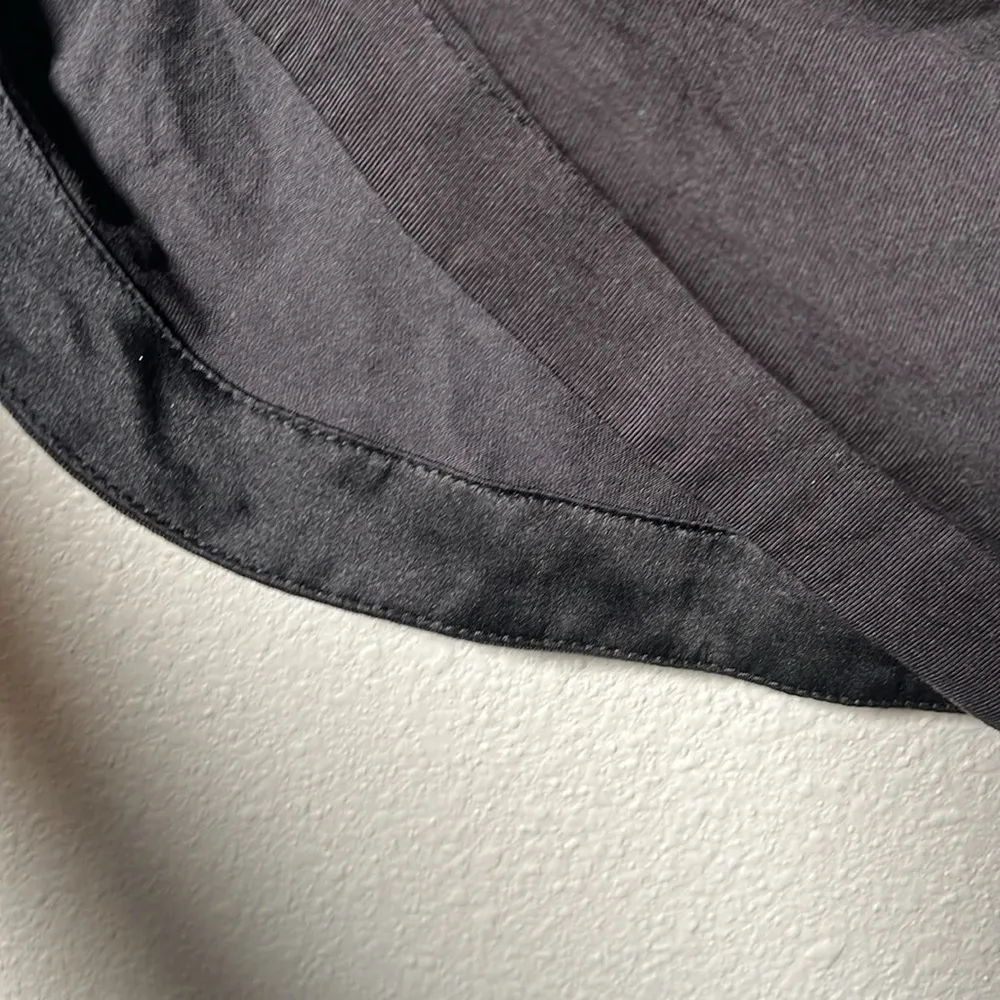 NWOT Equipment femme modal silk Black T-Shirt with Pocket - Image 5