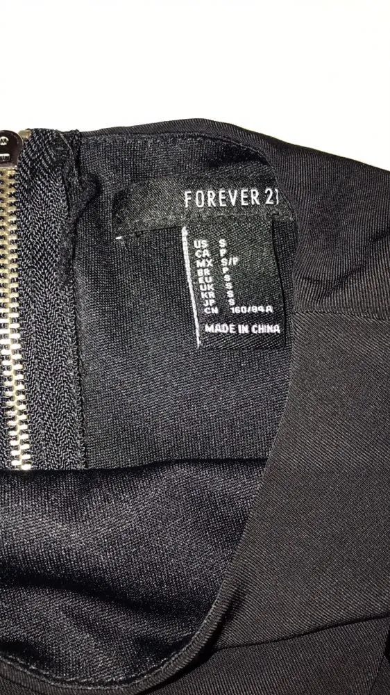 Forever 21 Cut Out Crop top  - Image 3