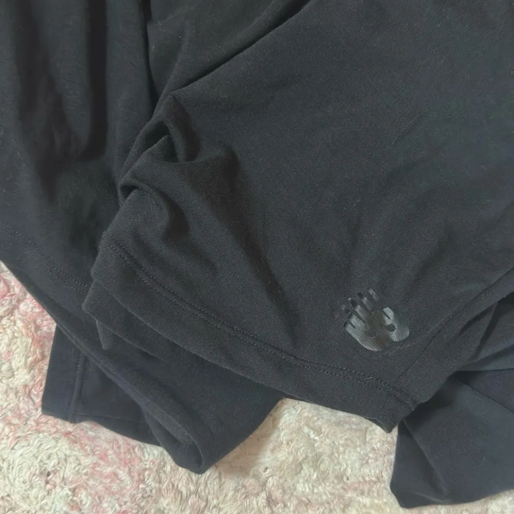 New Balance Women’s Open Back Long Sleeve Running Tee, Dark Gray - Image 3