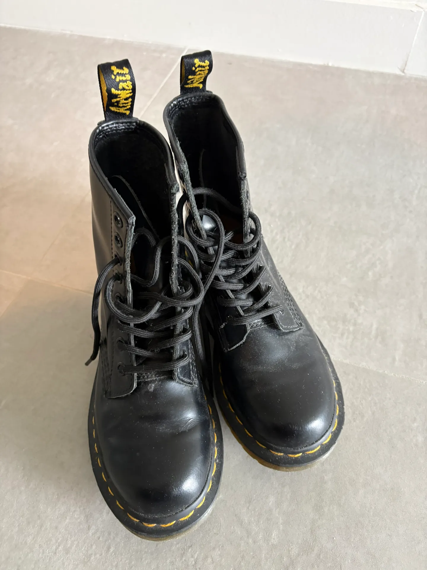 DR MARTENS - Image 4