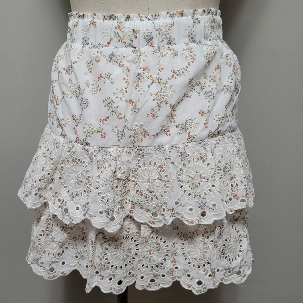 Loft white floral tiered ruffle mini skirt size small - Image 5