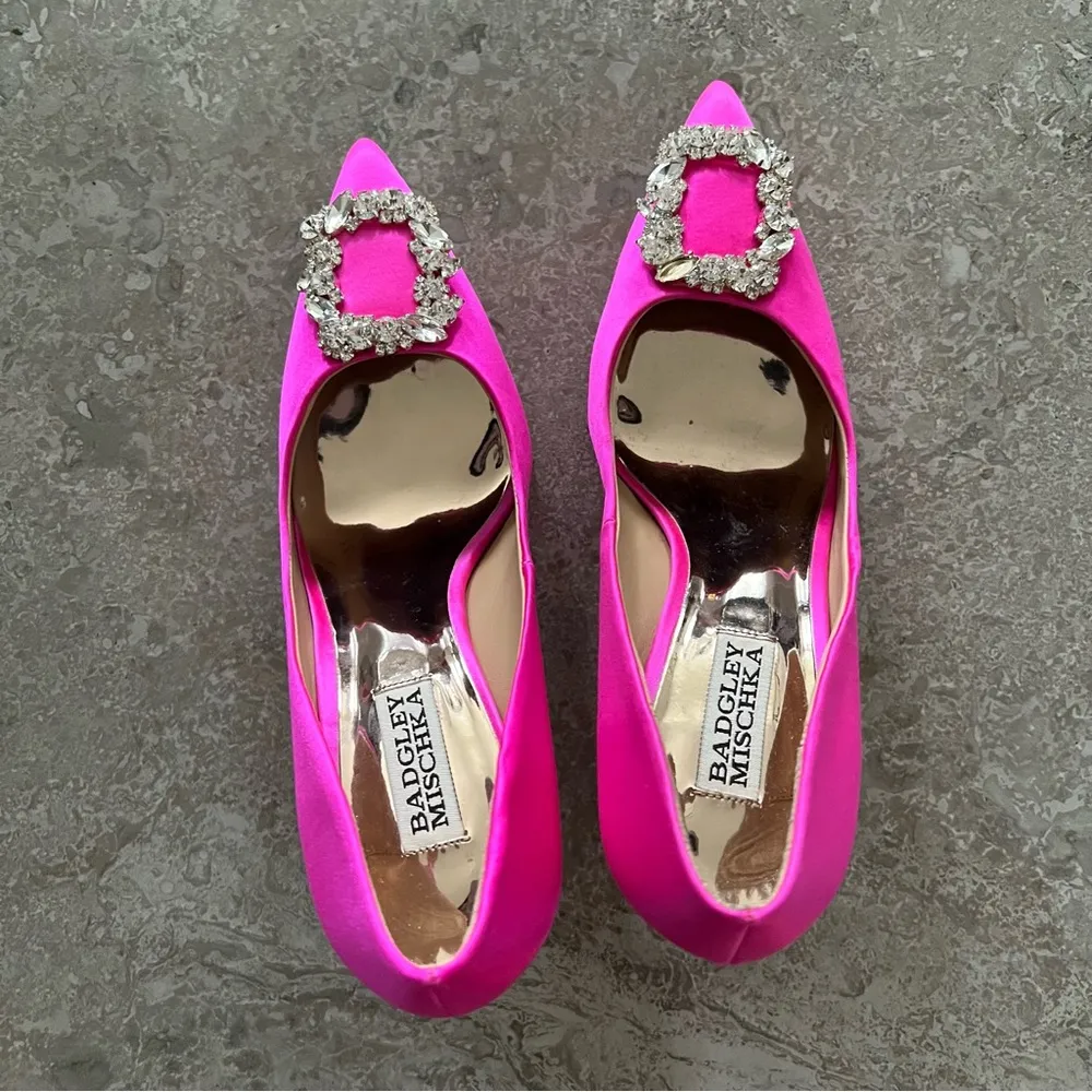 Badgley Mischka Cher Satin Brooch Embellished Pumps Pink, Size 7.5 New + DustBag - Image 10