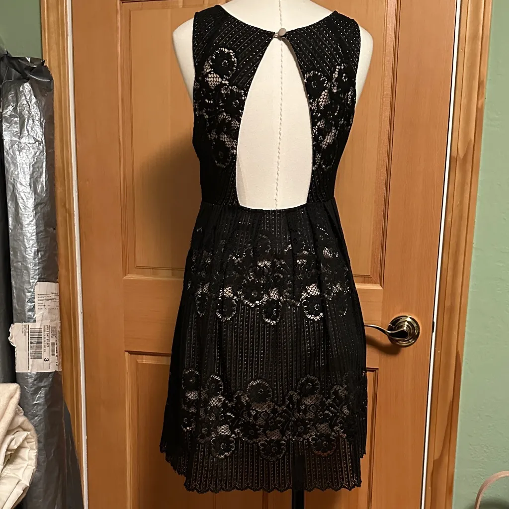 Rocco Dress in Black - Image 8