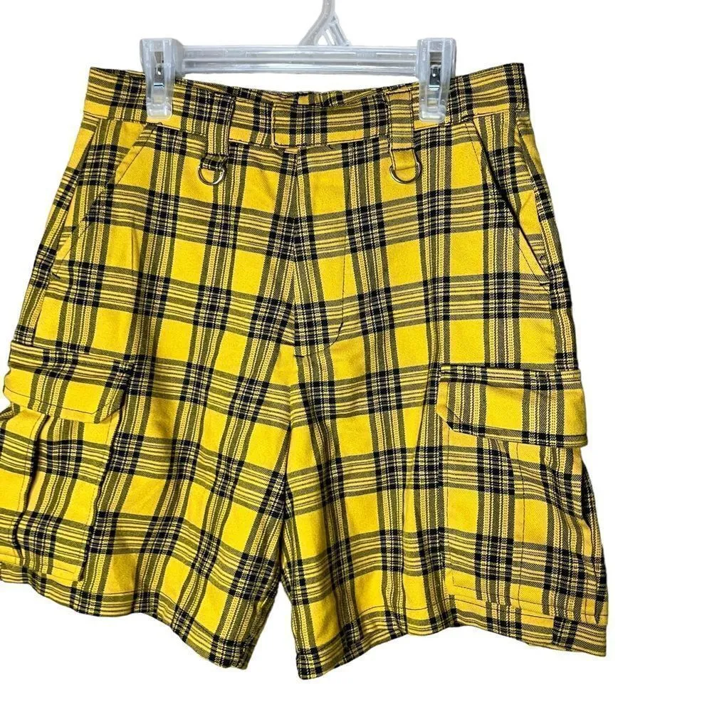 ‎Hot Topic Yellow Plaid Cargo Bermuda Shorts - Image 4