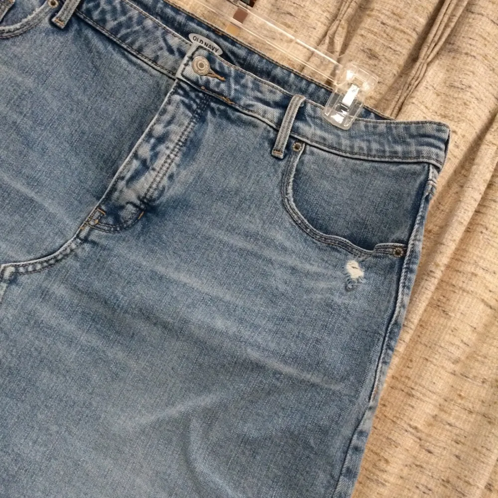 High-Waisted Button-Fly Raw-Hem Jean Skirt - Image 3