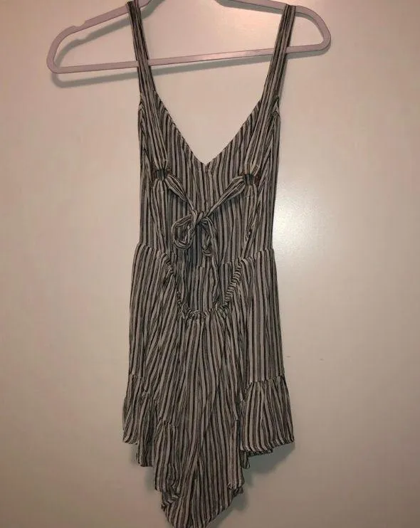 Open Tie Back Striped Romper - Image 6