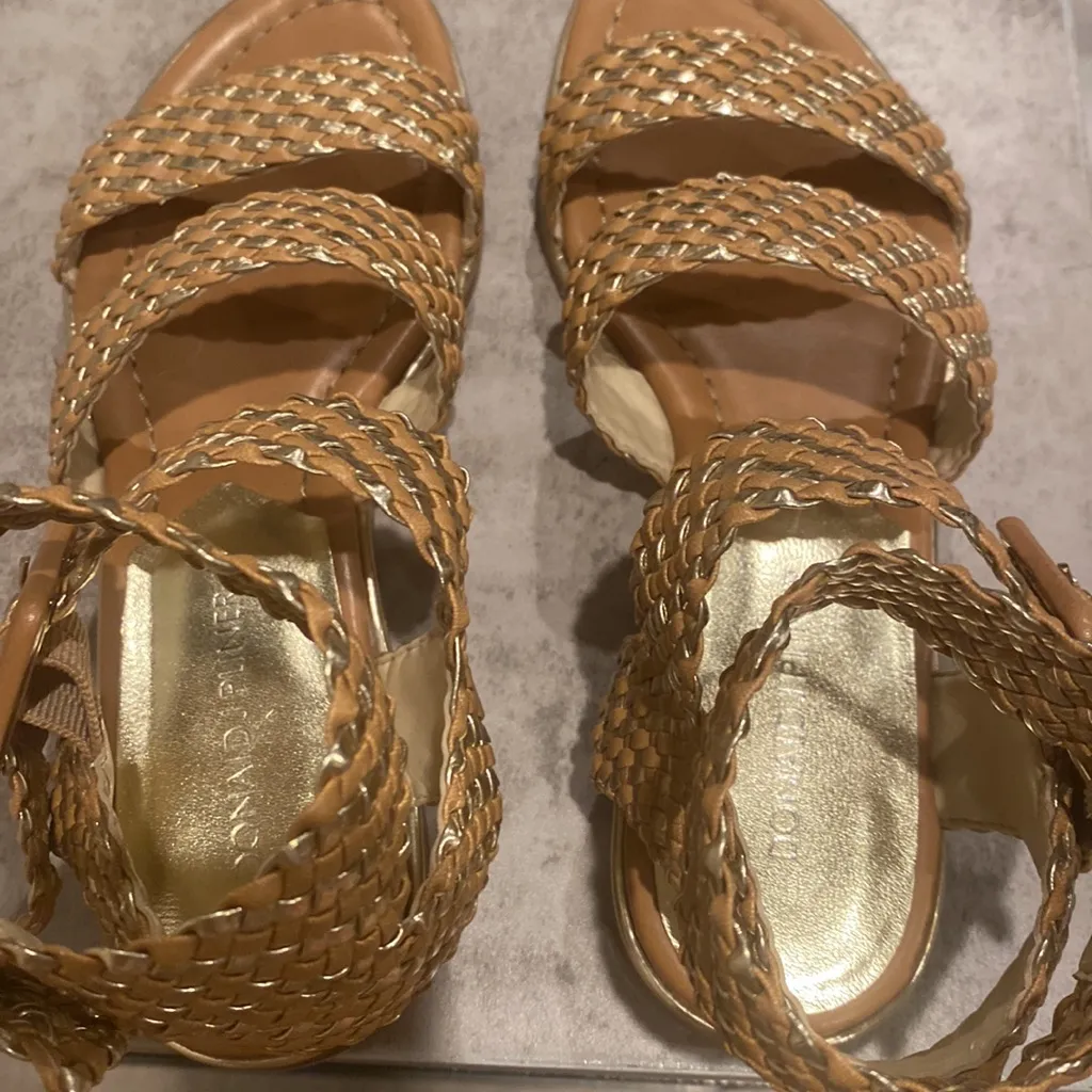 Donald Pliner buckle sandals - Image 6