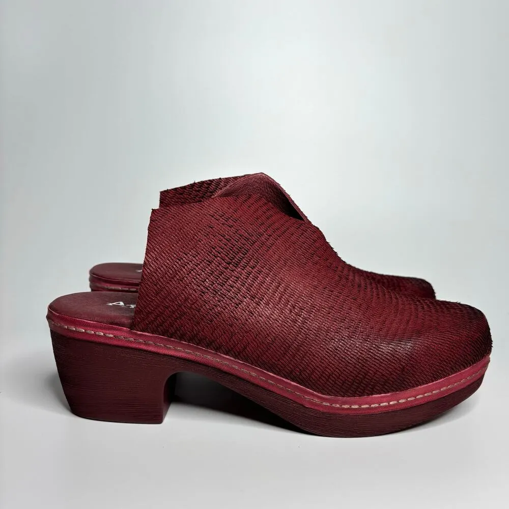 Antelope Astrid Razor Leather Wedge Mules in Bordeaux - Image 5