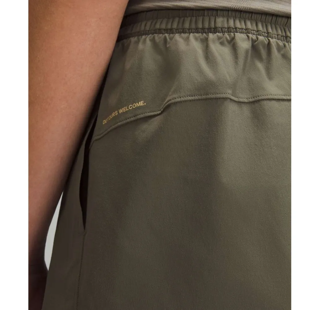 Lululemon Lightweight High-Rise Hiking Short 4" - Image 7