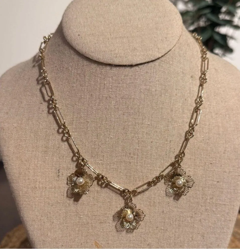 J Crew Gold Floral Necklace with Pearl Accents New Unworn - Image 2