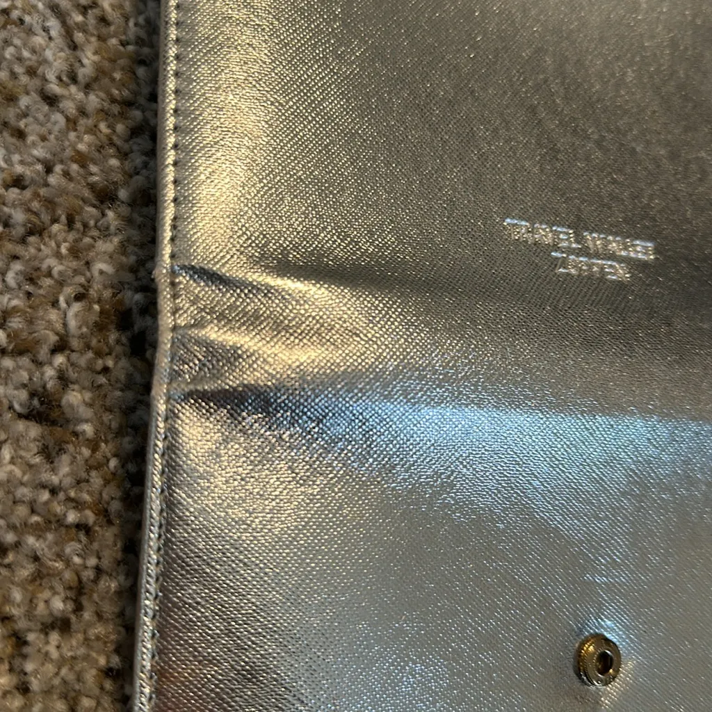 Zoppen SILVER metallic Travel Wallet w/RFID Protection, GUC, Space for Passport - Image 7