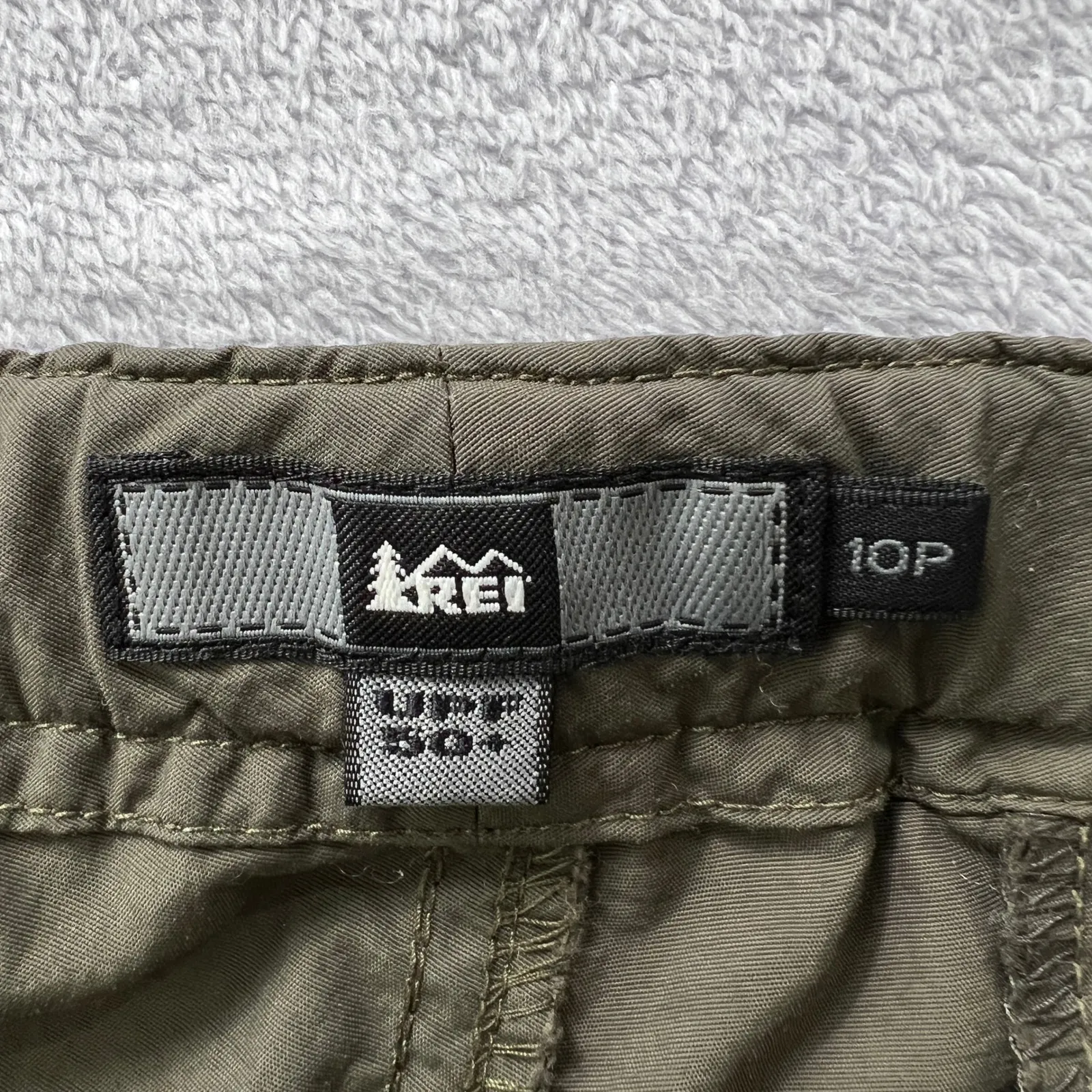 REI Women's 10P Cargo Hiking Pants UPF 50+ Green Quick Dry Pockets Outdoor Trail - Image 3