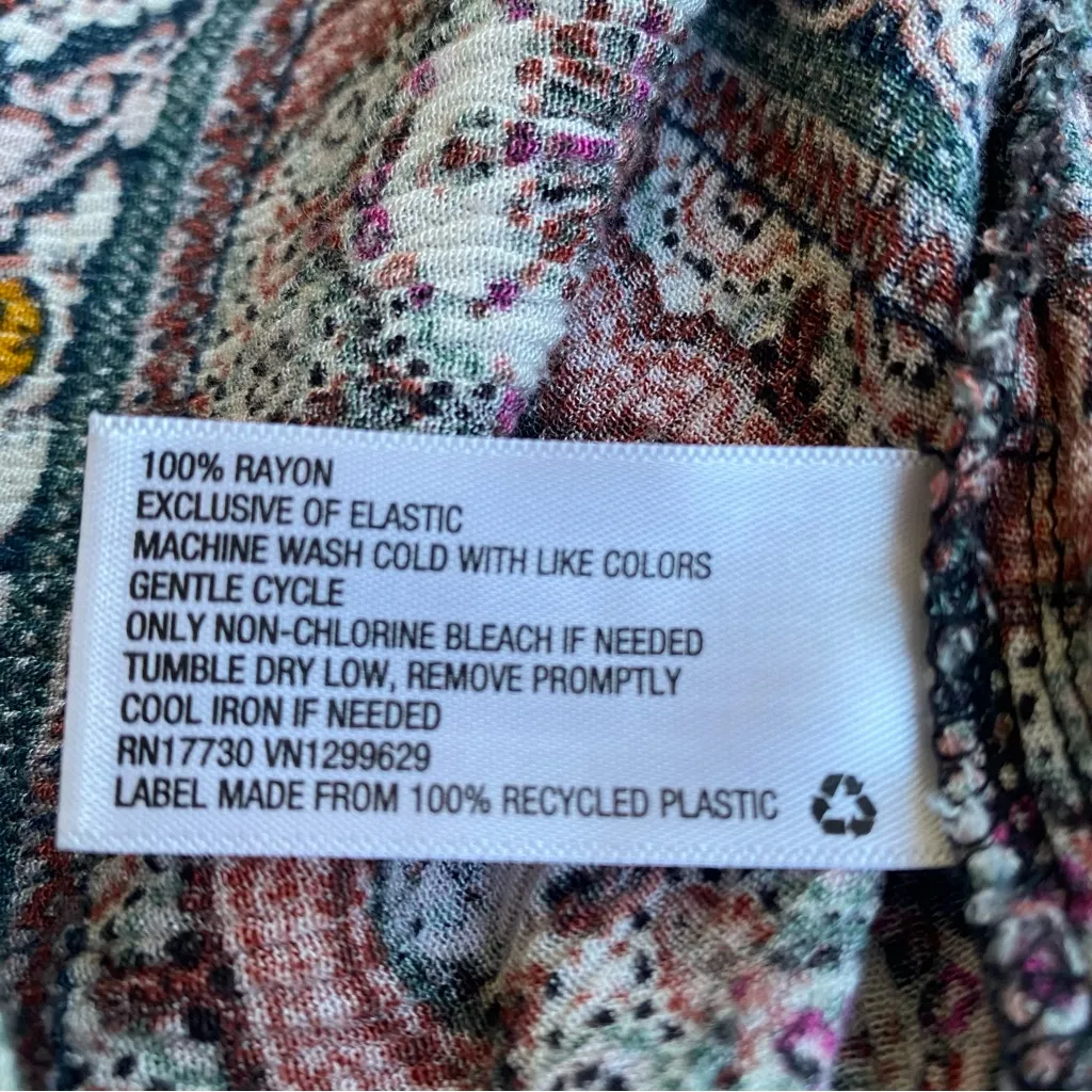 Dark Floral Print Mixed Media Short Sleeve Tiered Maxi Dress Size Small Like New - Image 9